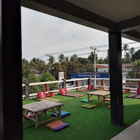 Billabong Hotel And Cafe Baan Tai Buitenkant foto