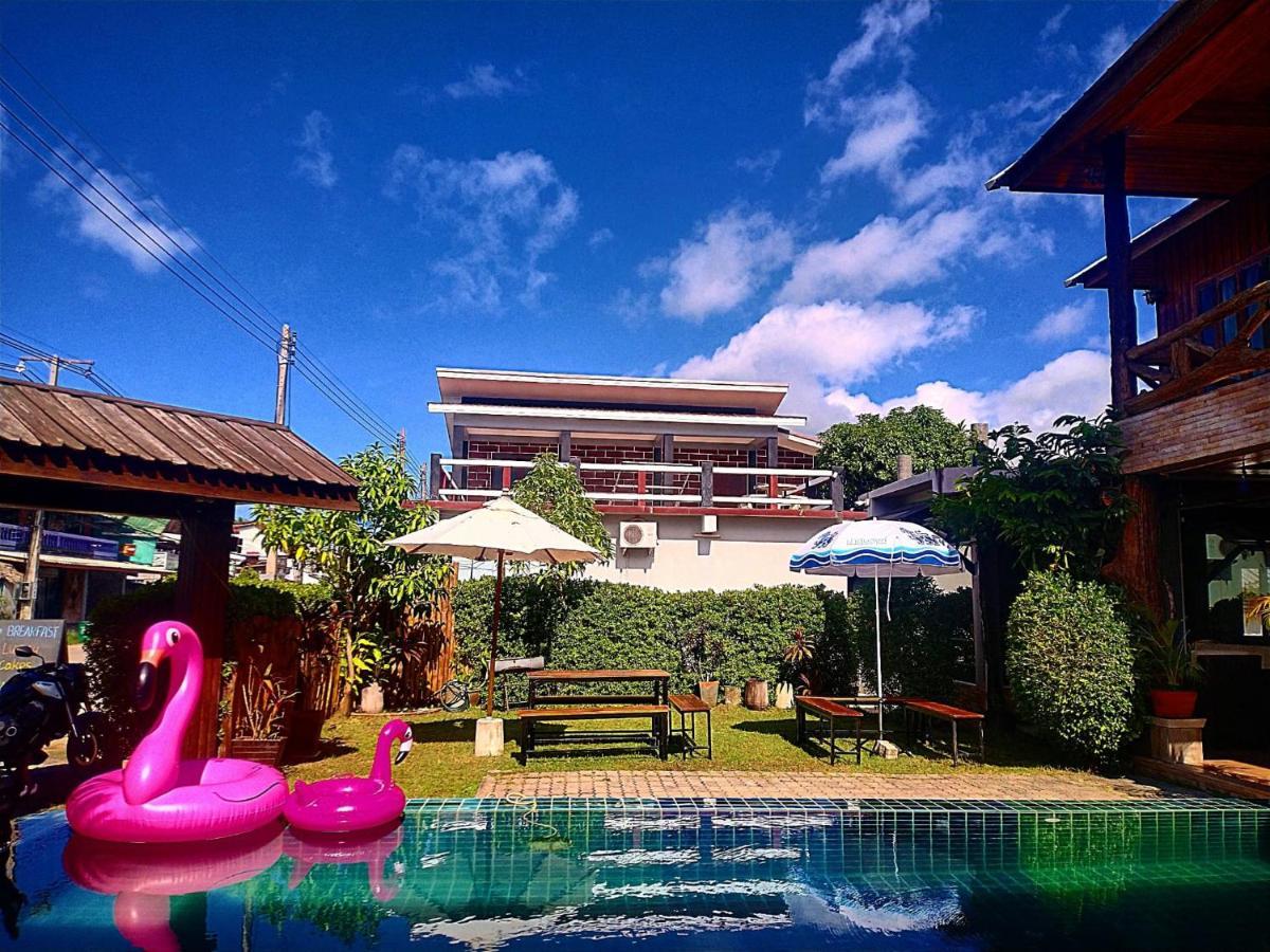 Billabong Hotel And Cafe Baan Tai Buitenkant foto