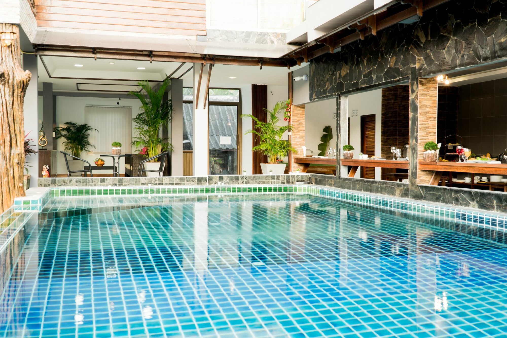 Billabong Hotel And Cafe Baan Tai Buitenkant foto