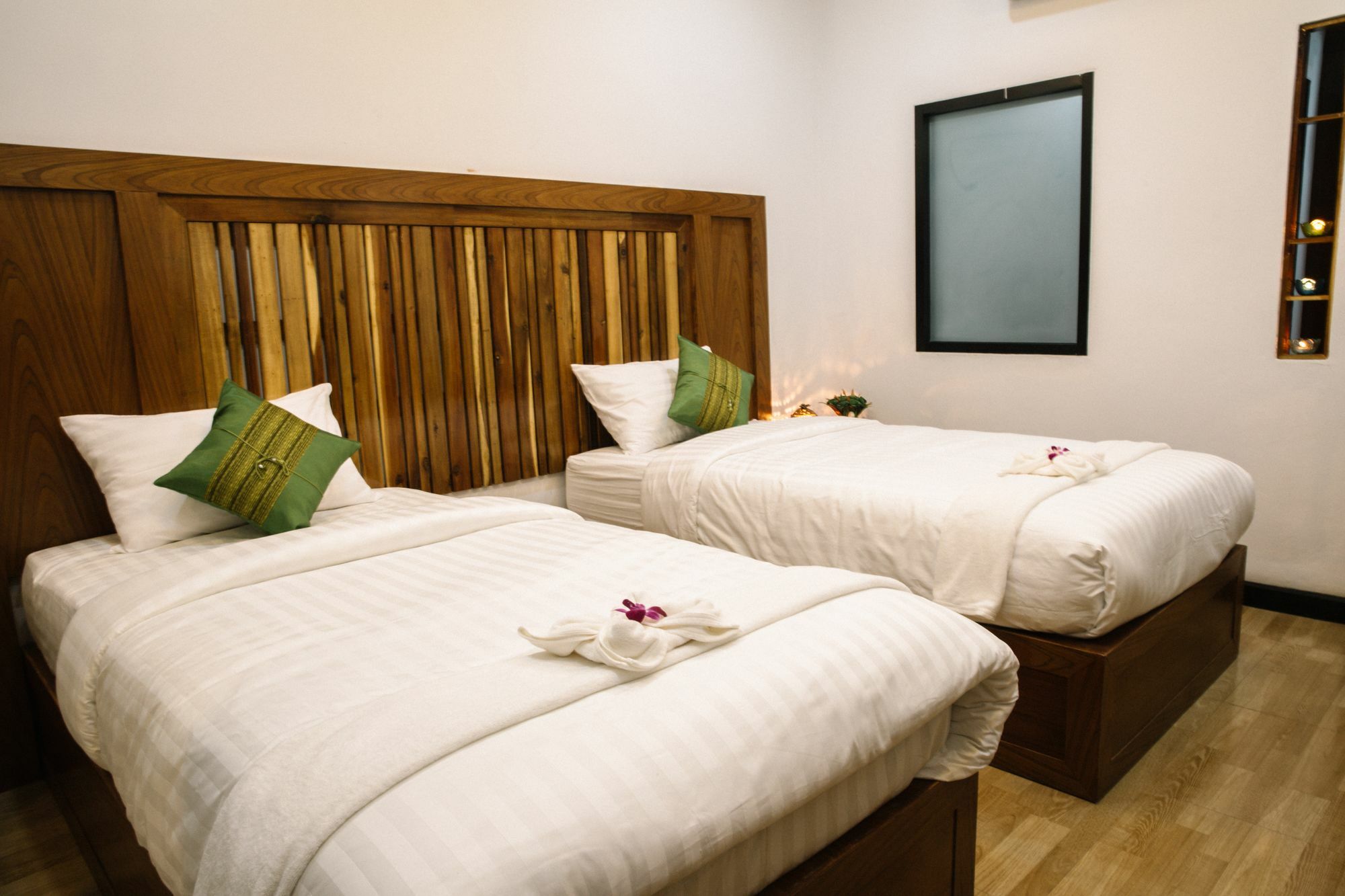 Billabong Hotel And Cafe Baan Tai Buitenkant foto